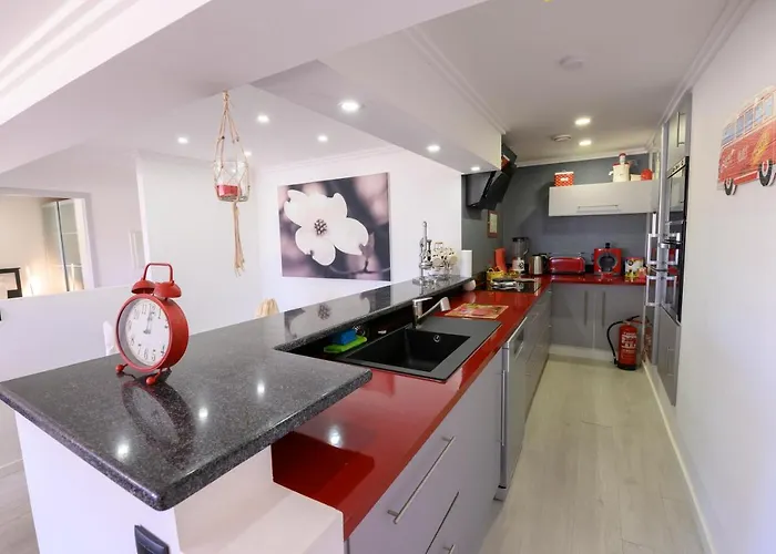 Quinta Do Vale - Natureza, Piscina E Praia! Maison d'hôtes 3*