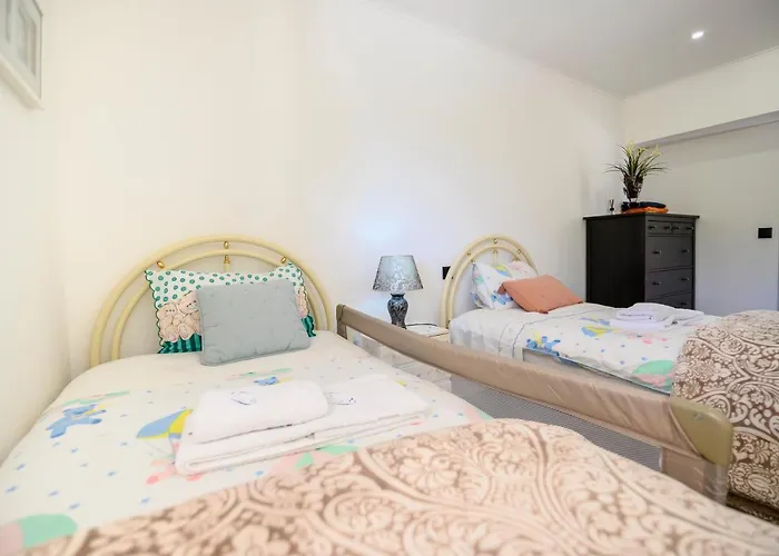 Quinta Do Vale - Natureza, Piscina E Praia! Maison d'hôtes Carvoeira